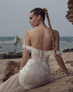 sarah.shawah.couture_275593282_333659438788561_8254326426896098656_n.jpg