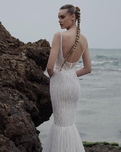 sarah.shawah.couture_277318962_644048896844794_8474319918861595281_n.jpg