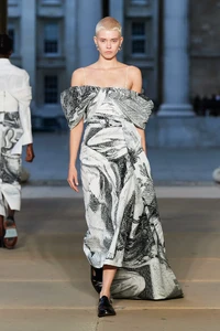 00005-erdem-spring-2023-ready-to-wear-credit-gorunway.thumb.webp.e6a32cd09cc8c2457750b65049fc6b3c.webp