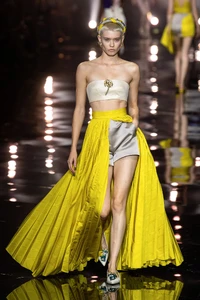 00048-roberto-cavalli-spring-2023-ready-to-wear-credit-gorunway.thumb.webp.dc8e664ad66798d8bd2181a10b6e8652.webp