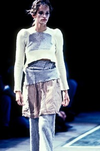 1062388120_CommedesGarcons1994WomenRTW35.thumb.jpg.f4ce09ea28ba21bb19d1c885d3f8d19f.jpg