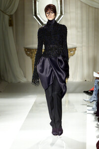 1107495899_Givenchy2001HauteCouture71.thumb.jpg.f3ab1d92d44016d5244e051317d5750b.jpg