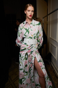 carolina-herrera ss2023 b9.jpg