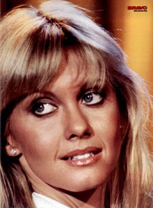 olivia newton-john (1).jpg