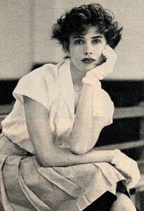 1394999470_Elle(JP)1987-5-5PH-TadashiSaito-Claudia(3).thumb.jpg.ec137ebdf1752ad42466570dfe70154e.jpg