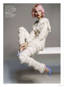 1413495602_Luchford_US_Harpers_Bazaar_March_2011_05.thumb.jpg.ac61e1f669b27517aca48ca8bc0faf49.jpg
