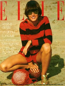 1540425625_ELLEFrance(1976).PhotographbyTerenceDonovan..thumb.jpg.56a824eb3bf4b5c35ef8e05711927f12.jpg