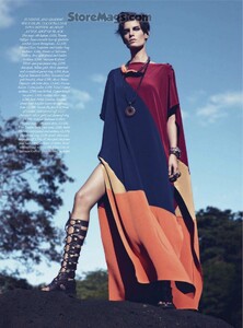 1566558392_Harpers_Bazaar_UK_2012-03_www.storemags.com(dragged)28.thumb.jpg.812b07437764a33543c24b47a16e93f8.jpg