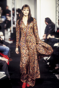 1583155195_Missoni1993WomenRTW23.thumb.jpg.c67c03c52720bf22efcd2d641b405585.jpg