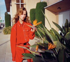 1592993290_VogueTurkiye-Mays2017-101.thumb.jpg.490d36c933f173fb2f74f7ed558ab259.jpg