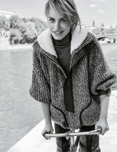 Elle_France_-_1er_Septembre_2022 p2-page-029.jpg