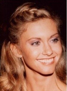 olivia newton-john (13).jpg