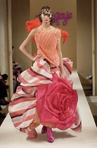 Haute Couture Spring-Summer 2002 Ji Haye's collection (5).jpg