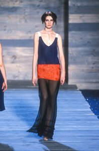 1754566970_RifatOzbek1998WomenRTW76.thumb.jpg.1d10f10c9641fa6699cb5c204326c7ee.jpg