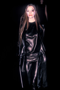 1815373662_kirstenpietersot9918.thumb.jpg.e165ad4dbbcd8b1ce7ec9b600cade84b.jpg