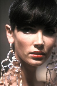1845384550_Valentino1998HauteCouture96.thumb.jpg.3e197a2e9509ad8f7db7e3c6ca8eecec.jpg