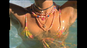 1878604223_VanessaMooney_Holiday_Resort2021.mp4.464efdb2368e564ba8be71100759993e.thumb.gif.beea118a3095cf6df153b48a25a68608.gif