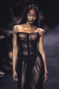 1943896165_BetseyJohnson1998WomenRTW147.thumb.jpg.9d9105bbcfec38688583085d7d4ae65d.jpg