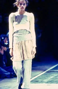 1971721832_CommedesGarcons1994WomenRTW37.thumb.jpg.b838c2a9a961cbf3a7f3c76d4e784492.jpg