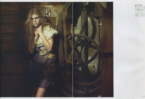 2008-4-vogue-japan-mb-2a_orig.thumb.jpg.86e68362eda4dc9fc50d81a23535550b.jpg