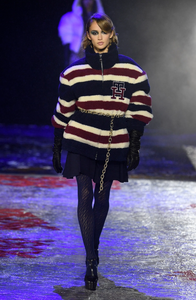 Quinn Mora Tommy Hilfiger Spring 2023 RTW NYFW 1.png