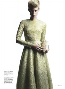 2107450376_ElleUSA2012-04(dragged)31.thumb.jpg.244773ec353948bde3641b6823ba5691.jpg