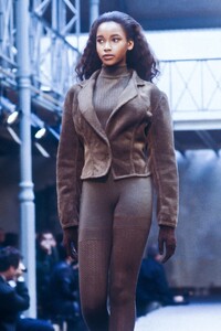 229875187_AzzedineAlaia1989WomenRTW105.thumb.jpg.3d3ab86b30eeeeb6054e70081f527129.jpg