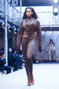 27475469_AzzedineAlaia1989WomenRTW104.thumb.jpg.22a3e9b2212f10df3396ee152a0b60fc.jpg