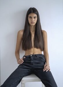 Nicolla Nikolova Anna-Aheyeva-Blow-models-1-768x1056.jpg