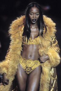 398326609_BetseyJohnson1998WomenRTW120.thumb.jpg.26dfcdbe5ba048555116b2080368ab38.jpg