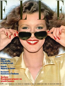 412068443_ELLEFrance(1977).PhotographbyMichelMomy..thumb.jpg.aaf00df3ea28401c7a1fa905d41a15bf.jpg