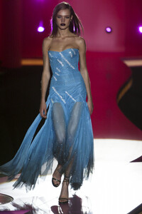 469762113_GianniVersace2002HauteCouture104.thumb.jpg.fb3fe35987b8ce1ae6fcdc6a62501a5b.jpg