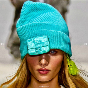 582178876_Screenshot2022-09-11at14-48-30K.M.runwaymodels(@hautedits)Instagram-Fotosund-Videos.thumb.png.62073d6b503297307e97fe93680d09e9.png
