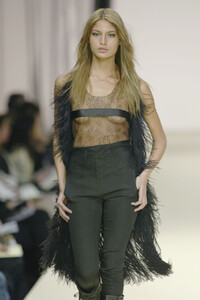 588778512_LaPerla2003WomenRTW21.thumb.jpg.304ee1ce377d852f92120c79d52a6052.jpg