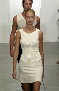 687455135_HelmutLang2001WomenRTW46.thumb.jpg.e1ae4d6cc4a22bc1c73f1e988e7895f8.jpg