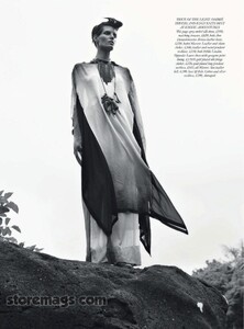 708734460_Harpers_Bazaar_UK_2012-03_www.storemags.com(dragged)35.thumb.jpg.d49f4964eab941a2d0f9eb8f7cb9766d.jpg