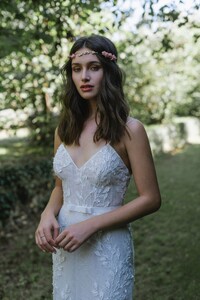 Lihi Hod beaded lace wedding gown! (2).jpg