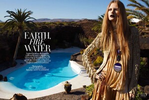 77469235_Diekgerdes_UK_Harpers_Bazaar_April_2011_01_02.thumb.jpg.bce4bb06728d8955705a3fa62a76fe50.jpg