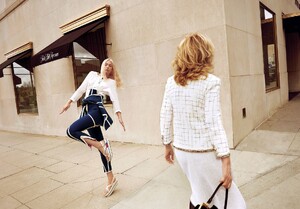 856746392_VogueUSMay2017-06.thumb.jpg.a5e142db6f9fed23a0dfcc1b1c616ab3.jpg