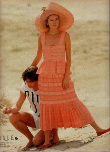 871979631_ElleJapan5-5-87PH.ShinjiMori-Vanessa(1).thumb.jpg.ff4fbf62fe117ceea2338fd409fffe85.jpg