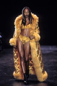 94283163_BetseyJohnson1998WomenRTW118.thumb.jpg.834b98ab26a623d8cdcec9f0da5fe27f.jpg