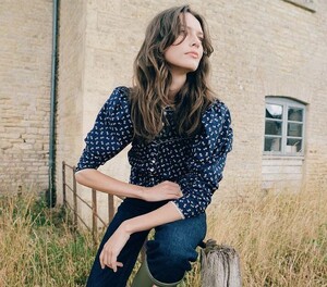AMELIA-TOP_INDIGO-CALICO_11.jpg