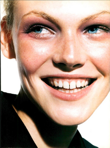 Aldridge_Vogue_Italia_October_1996_06.thumb.png.a0ffb9d38add0275d9c1ca23ac290d3a.png