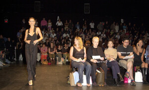Alice_Roi_SS2003_06.jpg