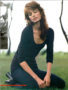 American_Meisel_Vogue_Italia_August_1996_08.thumb.png.0dadd42f68d40042a10b72152ecb4638.png