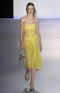 BCBG_Max_Azria_SS2003_01.jpg