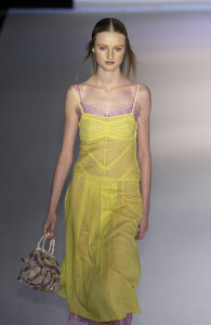 BCBG_Max_Azria_SS2003_02.jpg