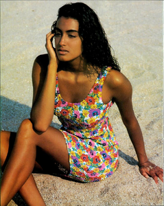 Bisang_Domani_Spring_Summer_1990_09.thumb.png.cf83db1bee31072331fbdb5702bbafd3.png