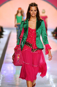 Blumarine_SS2002_05.jpg