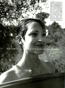 Borthwick_Vogue_Italia_August_1997_02.thumb.png.be86056de4c8e72e7696cf4746b35386.png